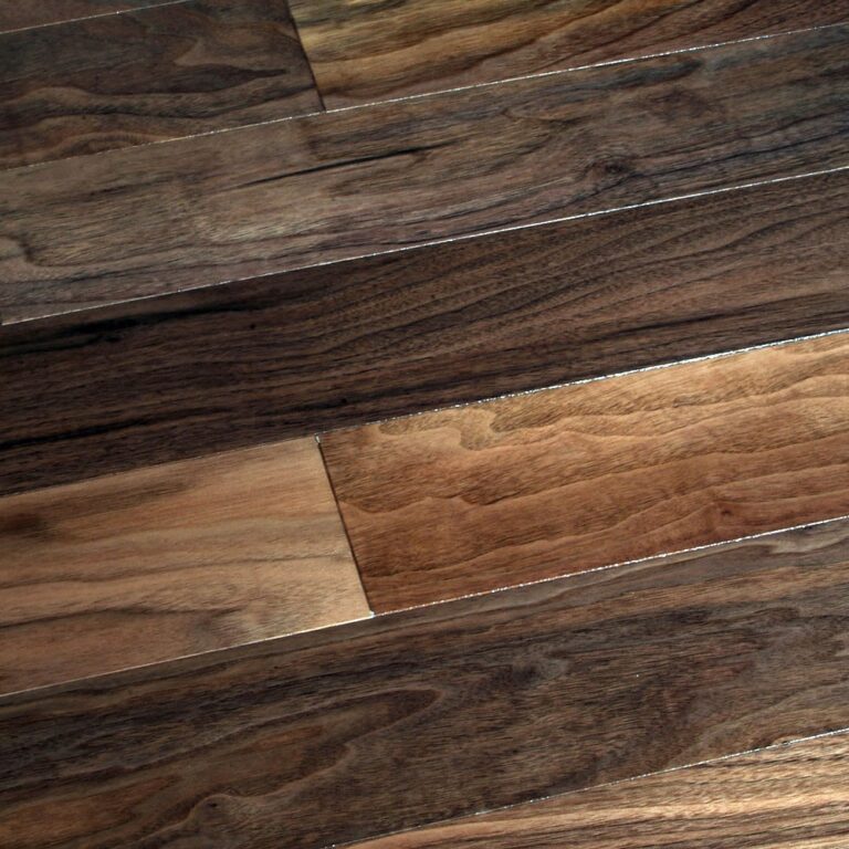 Classic Collection / Walnut / Natural / Smooth | Harbors Hardwoods